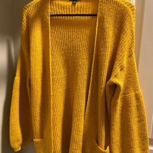 Cardigans, jackets and sweatshirts